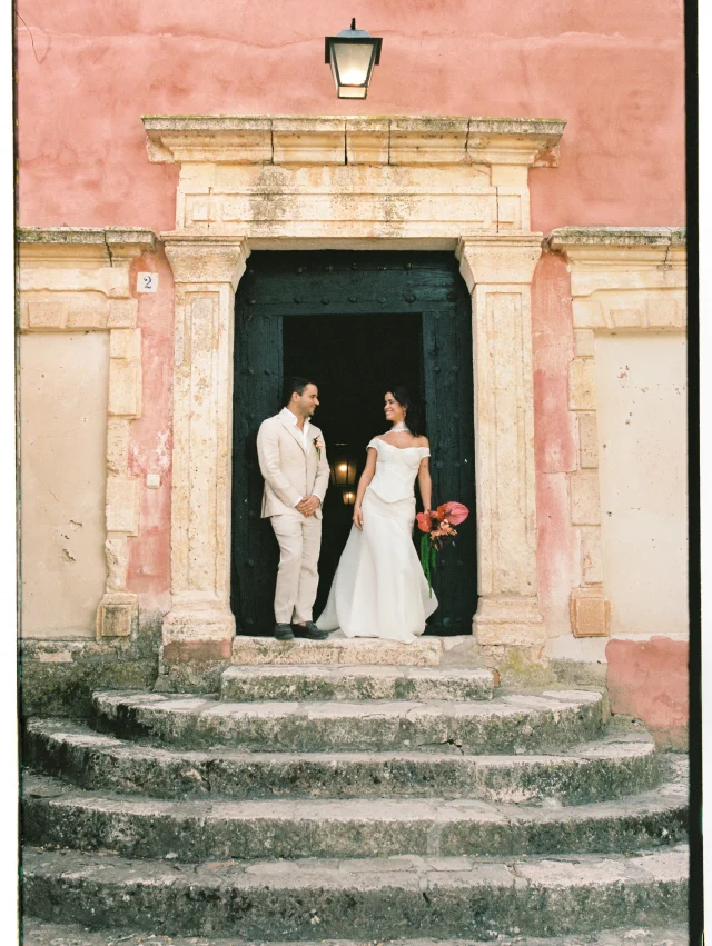 @bamboleoweddings 
@18petalos 
@beaeugenia 

.
.
.
.
.
#filmphotography#filmweddingphotography#weddingideas#spainweddingphotographer#spainweddingvenue
